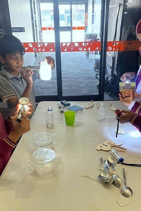 Year 2 Science Incursion: Sound and Light