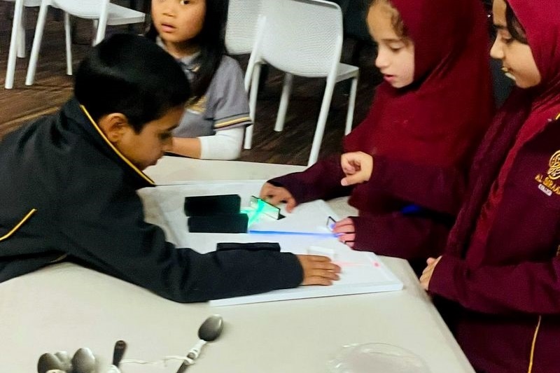 Year 2 Science Incursion: Sound and Light