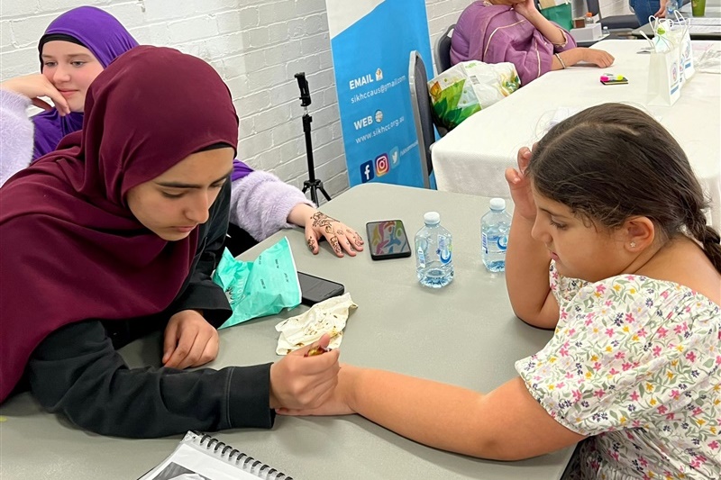 Students Volunteer at Carnival of Connections