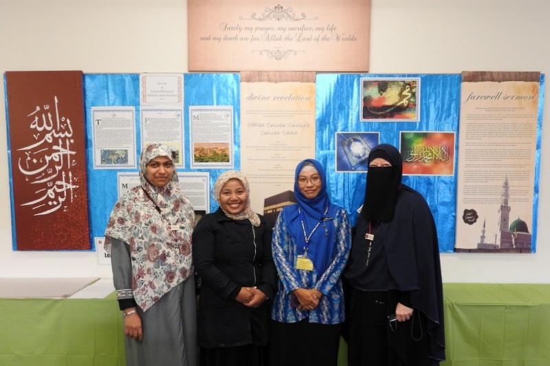 Ms Mehanaz (Primary Islamic Studies) with two Indonesian sisters currently visiting St. Monicas College and Ms Khadeejah (Secondary Islamic Studies)