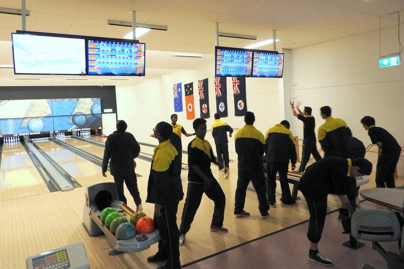 Year 9 Outdoor Education: Bowling