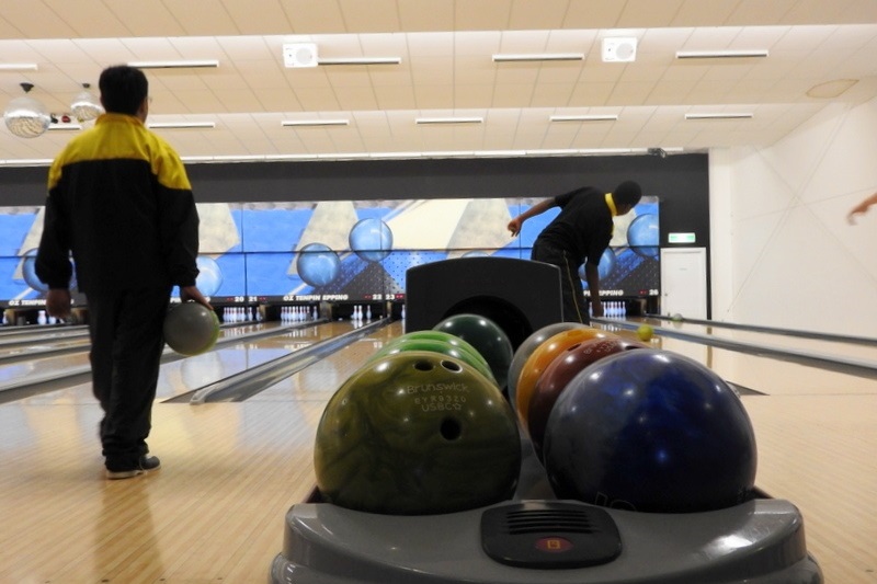 Year 9 Outdoor Education: Bowling