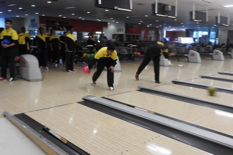 Year 9 Outdoor Education: Bowling