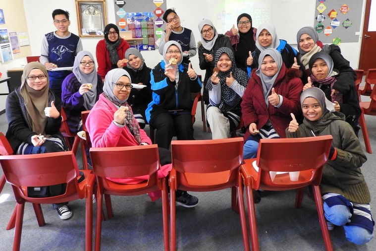 Year 5: Malaysian students visit