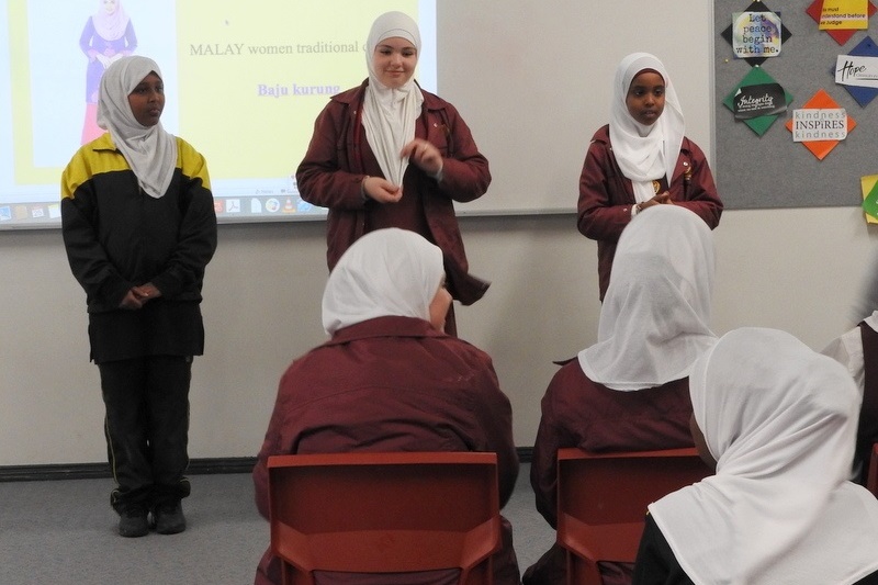 Year 5: Malaysian students visit