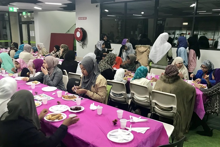 Years 5-6 Girls: Mother and Daughter Iftar