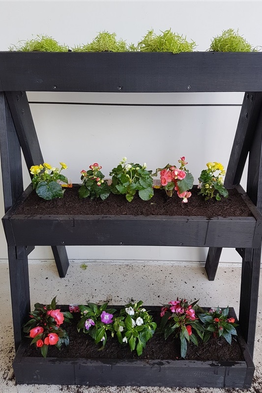 SRCs Construct Plant Pot Stands