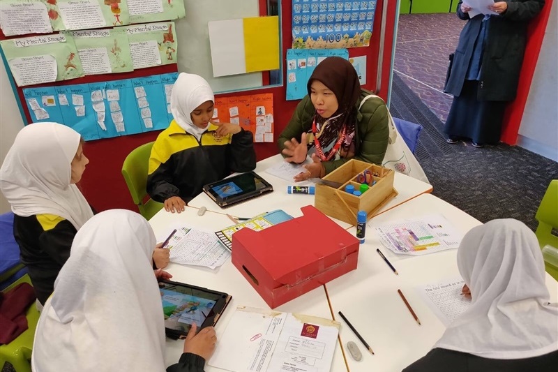 Indonesian Delegates Visit Junior School