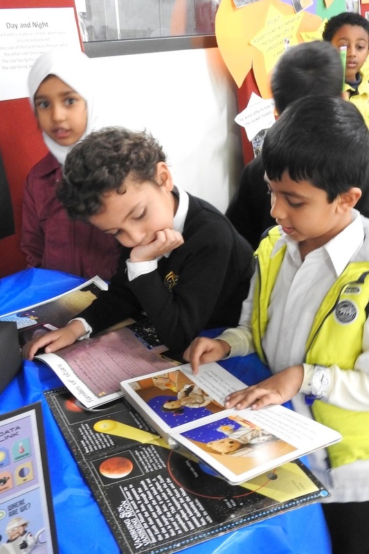 Students Celebrating Science Week