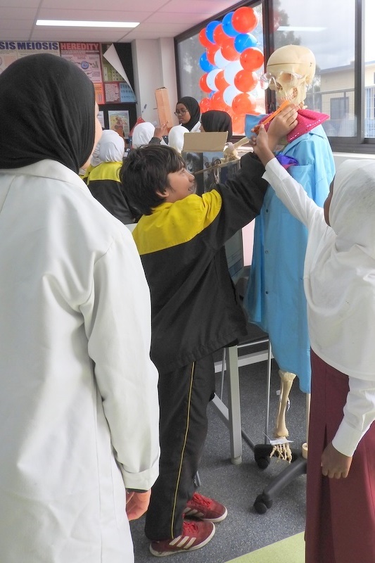 Students Celebrating Science Week