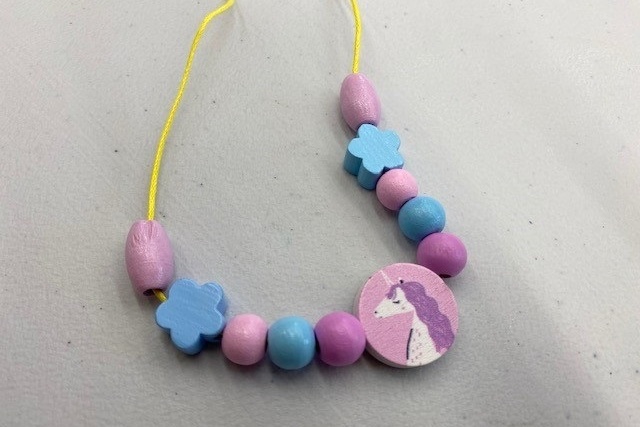 Primary Lunch Time Club: Jewellery Making