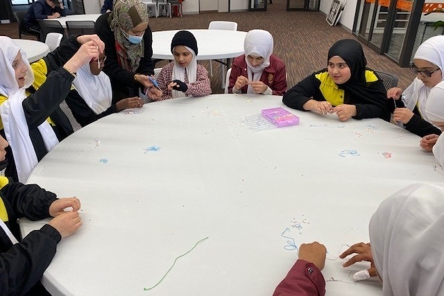 Primary Lunch Time Club: Jewellery Making