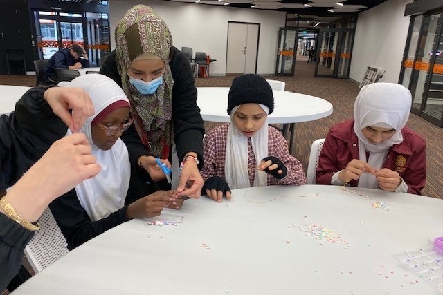 Primary Lunch Time Club: Jewellery Making