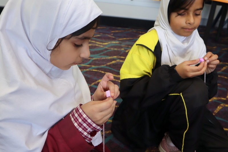 Primary Lunch Time Club: Jewellery Making