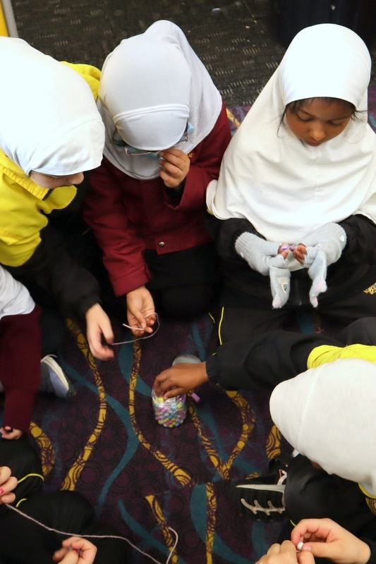 Primary Lunch Time Club: Jewellery Making