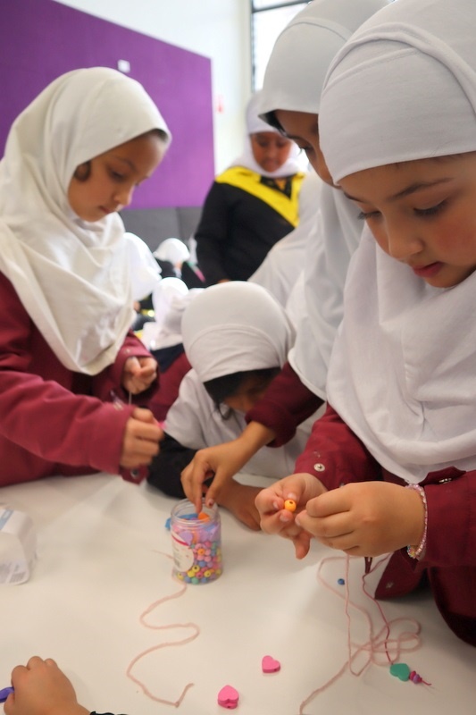 Primary Lunch Time Club: Jewellery Making