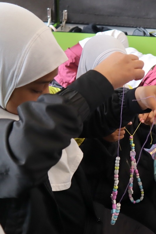 Primary Lunch Time Club: Jewellery Making