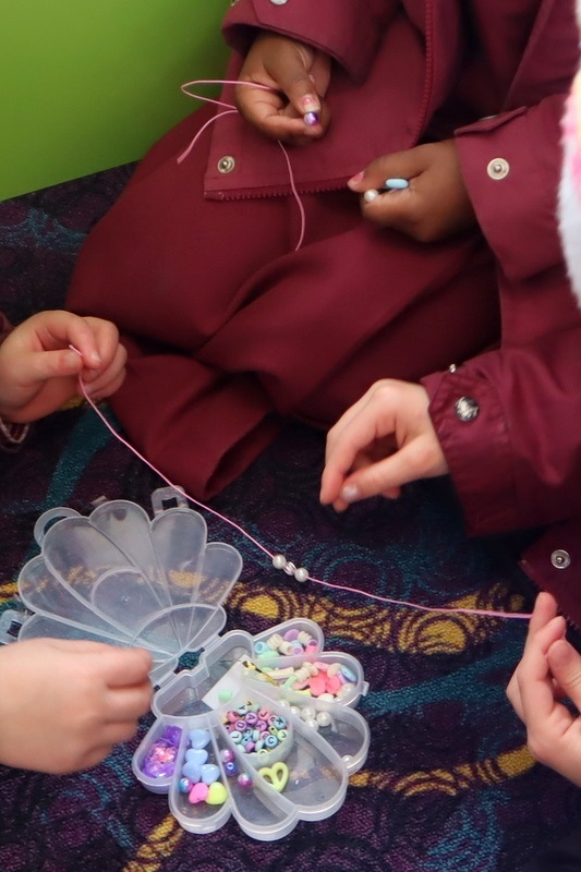 Primary Lunch Time Club: Jewellery Making