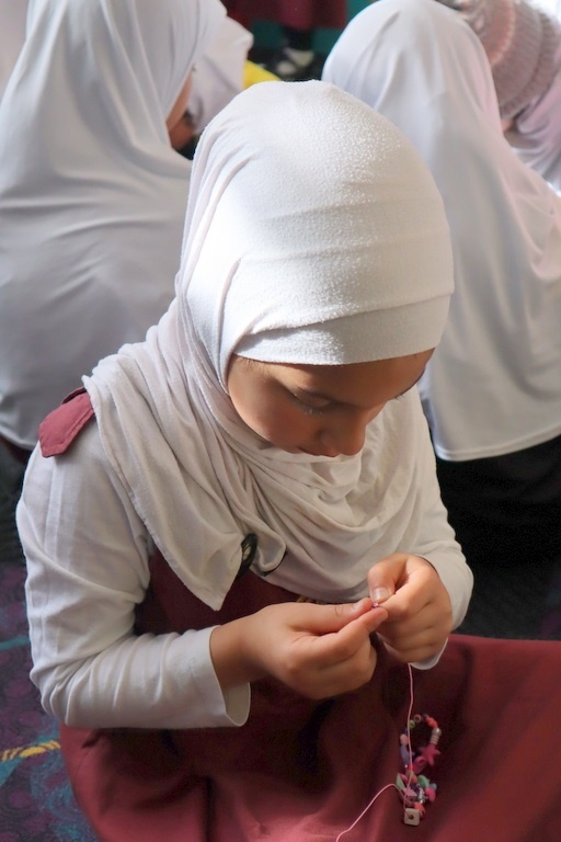 Primary Lunch Time Club: Jewellery Making