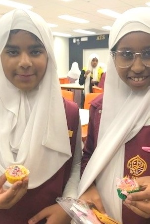 Primary Lunch Time Club: Cupcake Decorating