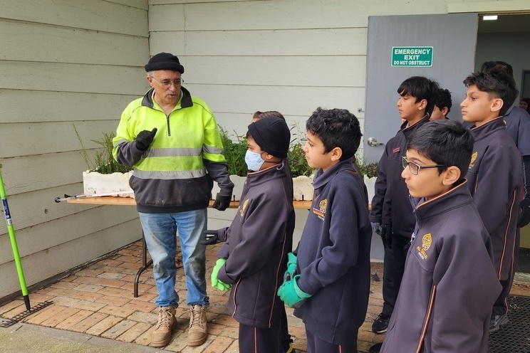 Environmental Student Leadership: Lalor Landcare