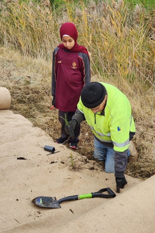 Environmental Student Leadership: Lalor Landcare