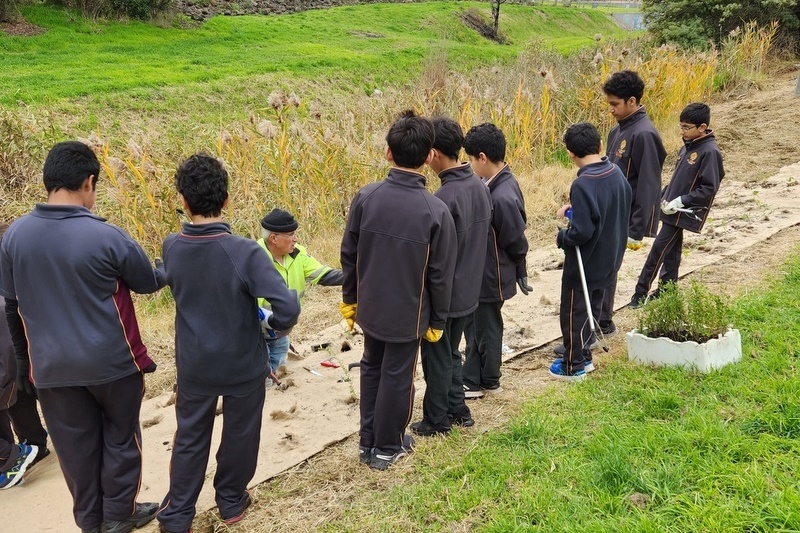 Environmental Student Leadership: Lalor Landcare