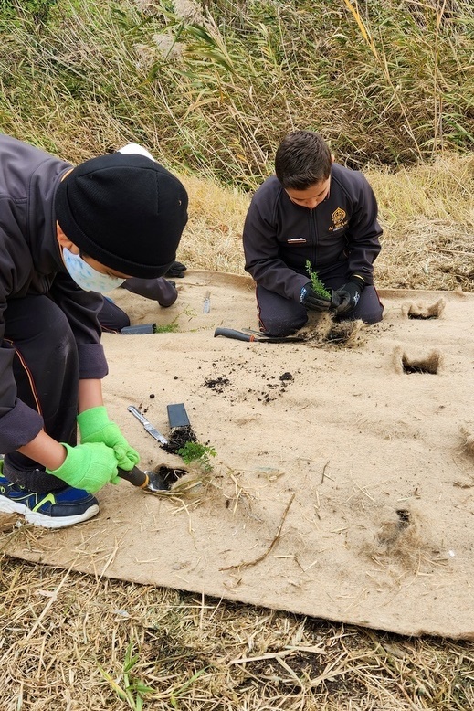 Environmental Student Leadership: Lalor Landcare