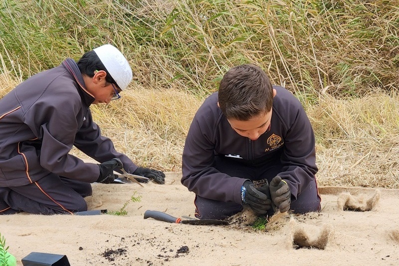 Environmental Student Leadership: Lalor Landcare