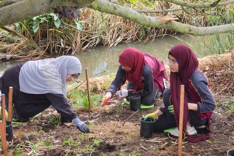 Environmental Student Leadership: Lalor Landcare