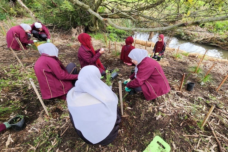 Environmental Student Leadership: Lalor Landcare