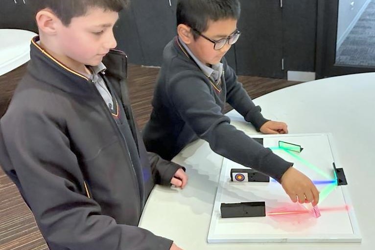 Year 2 Science Incursion: Sound and Light