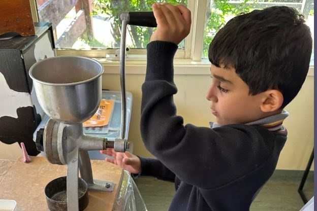 Foundation Excursion to Bundoora Farm