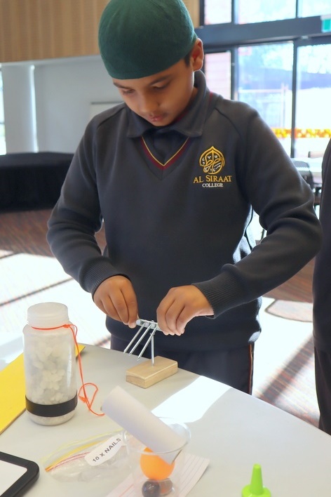 Year 4 Science Incursion: Mad about Science